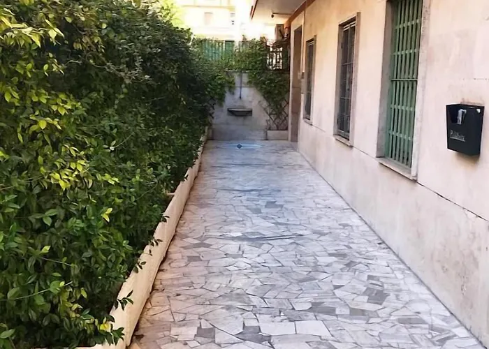 B&B Dea Flora Roma